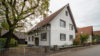 Ein- bis Zweifamilienhaus mit großem Grundstück und praktischem Nebengebäude in Elchesheim-Illingen - Hausansicht