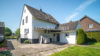 Großzügiges Haus in Erwitte-Horn - viel Potenzial, großer Garten und ruhige Lage - Hausansicht vom Garten